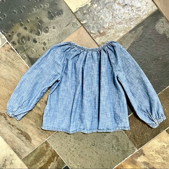 GAP•Kid’s Small•100% Soft Cotton Chambray•Denim Blue•Peasant Style Button Front - Picture 4 of 9